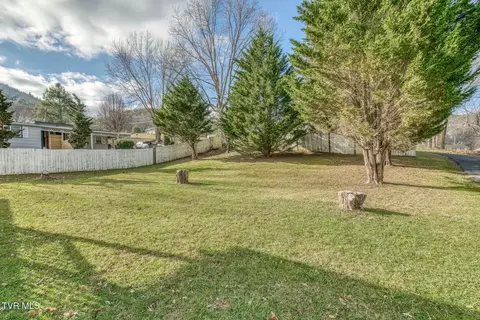 Exterior - 215 Mountain View Drive Hampton Tn 37658, Hampton, TN 37658 photo 6 of 8