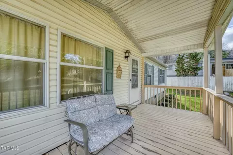 Exterior - 215 Mountain View Drive Hampton Tn 37658, Hampton, TN 37658 photo 4 of 8