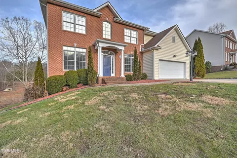 Exterior - 136 Queensgate Bristol Tn 37620, Bristol, TN 37620 photo 3 of 9
