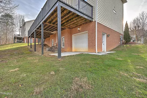 Exterior - 136 Queensgate Bristol Tn 37620, Bristol, TN 37620 photo 5 of 9