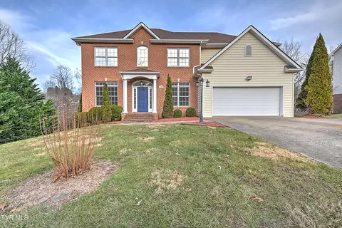 Exterior - 136 Queensgate Bristol Tn 37620, Bristol, TN 37620 photo 1 of 9