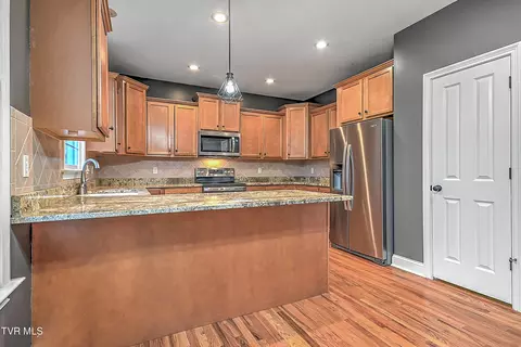 Kitchen - 136 Queensgate Bristol Tn 37620, Bristol, TN 37620 photo 1 of 5