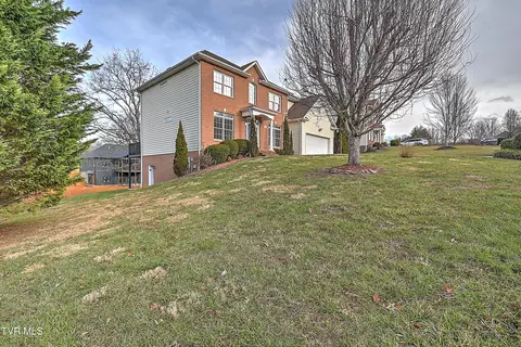 Exterior - 136 Queensgate Bristol Tn 37620, Bristol, TN 37620 photo 2 of 9