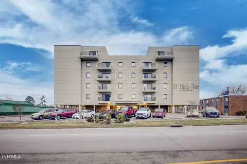 1585 Fort Henry Drive P-d Kingsport Tn 37664, Kingsport, TN 37664