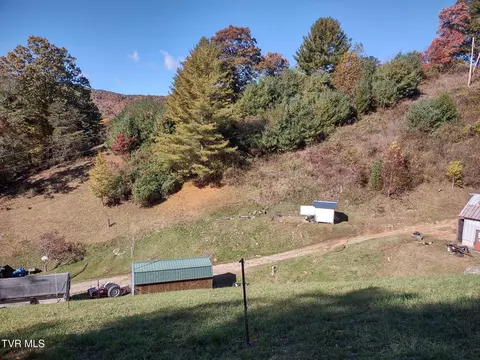 7735 Highway 19-e Roan Mountain Tn 37687, Roan Mountain, TN 37687