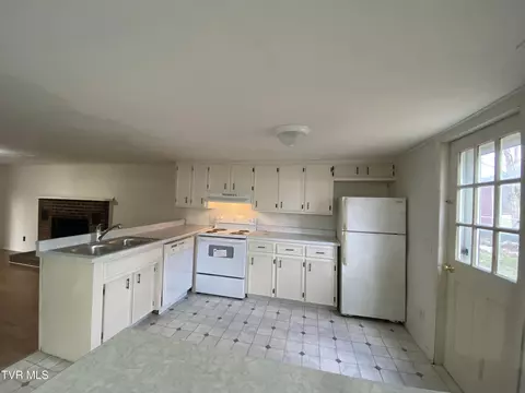 295 Morgan Loop Greeneville Tn 37743, Greeneville, TN 37743 photo 4