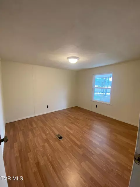 295 Morgan Loop Greeneville Tn 37743, Greeneville, TN 37743 photo 16