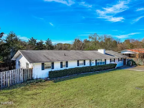 1128 Mayors Dr Sevierville Tn 37862, Sevierville, TN 37862