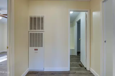 Entry Way - 664 Vinton Avenue Erwin Tn 37650, Erwin, TN 37650 photo 1 of 1
