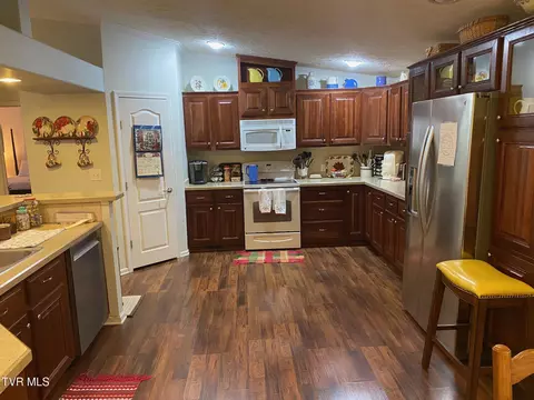 Kitchen - 9267 Lesterfield Lane Glade Spring Va 24340, Glade Spring, VA 24340 photo 3 of 3