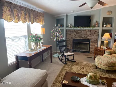 Living - 9267 Lesterfield Lane Glade Spring Va 24340, Glade Spring, VA 24340 photo 1 of 2