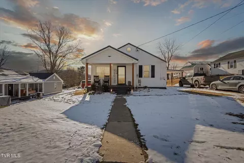 306 Tween Hills Road Bristol Tn 37620, Bristol, TN 37620
