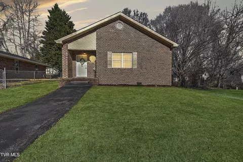 928 Pine Grove Avenue Johnson City Tn 37601, Johnson City, TN 37601
