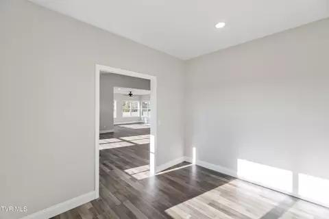 Entry Way - 53 Clear Mountain Trail Greeneville Tn 37745, Greeneville, TN 37745 photo 2 of 2