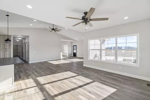 Living - 53 Clear Mountain Trail Greeneville Tn 37745, Greeneville, TN 37745 photo 10 of 13