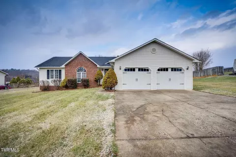 121 Waters Edge Drive Bluff City Tn 37618, Bluff City, TN 37618