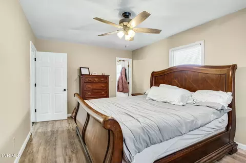 Bedroom - 96 E Panoramic View Drive Greeneville Tn 37743, Greeneville, TN 37743 photo 2 of 6