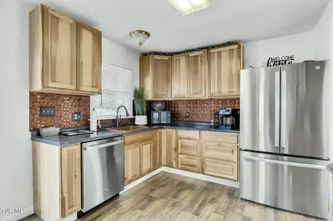 Kitchen - 96 E Panoramic View Drive Greeneville Tn 37743, Greeneville, TN 37743 photo 2 of 3