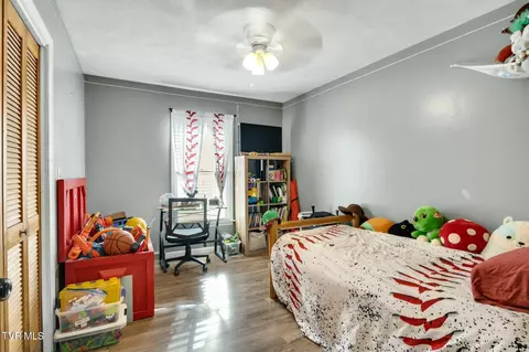 Bedroom - 96 E Panoramic View Drive Greeneville Tn 37743, Greeneville, TN 37743 photo 5 of 6