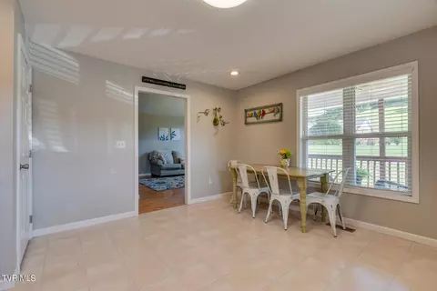 Dining - 244 Harris Street Erwin Tn 37650, Erwin, TN 37650 photo 1 of 1