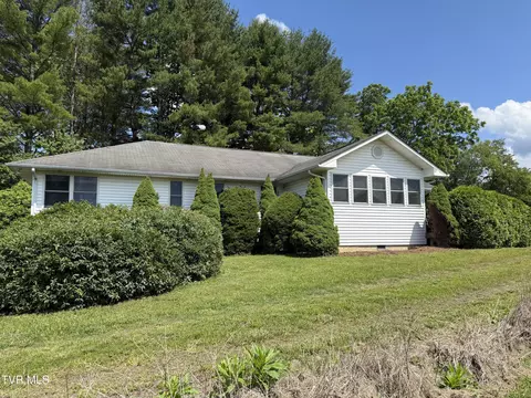 318 Pinecrest Street Mountain City Tn 37683, Mountain City, TN 37683