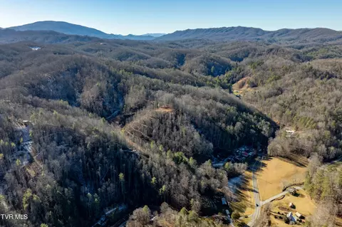 613 Simerly Creek Road Road Hampton Tn 37658, Hampton, TN 37658 photo 5