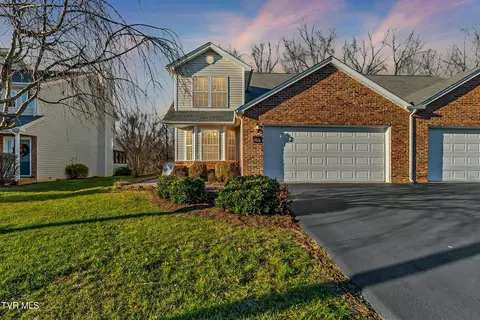 172 Robinson Walk B Bristol Tn 37620, Bristol, TN 37620