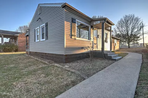 1529 Redwood Drive Kingsport Tn 37664, Kingsport, TN 37664