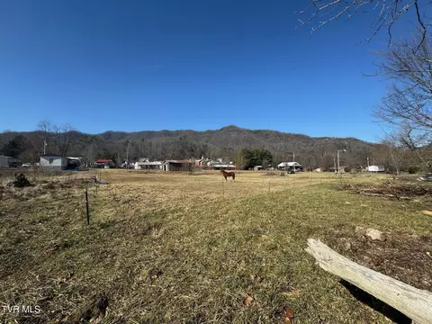 123 Streets Lane Hampton Tn 37658, Hampton, TN 37658 photo 13