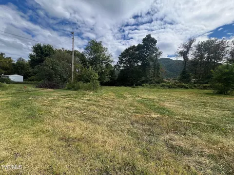 123 Streets Lane Hampton Tn 37658, Hampton, TN 37658 photo 4