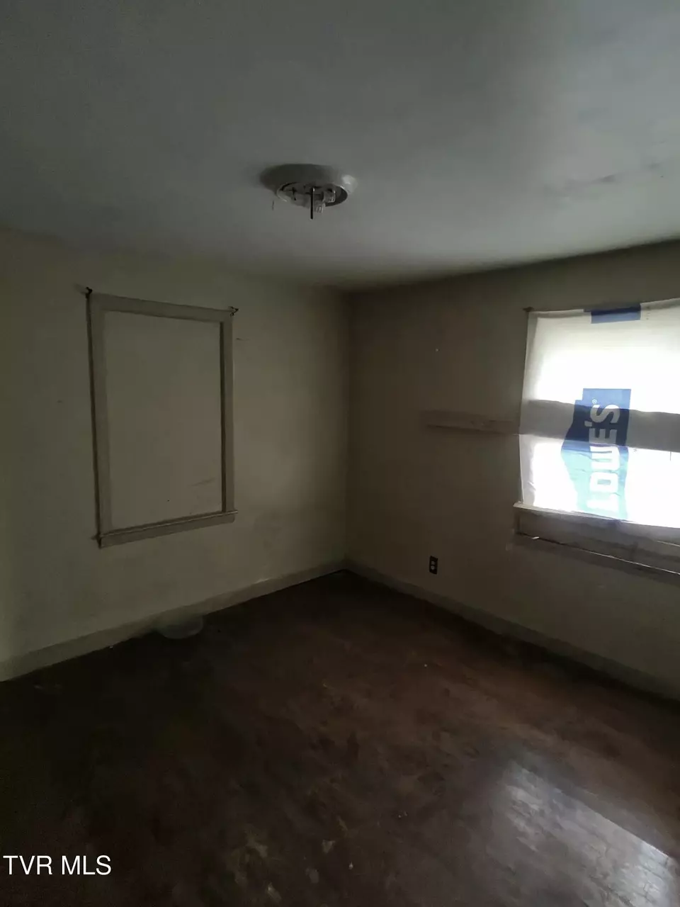 Bedroom - 1032 N Wilcox Drive Kingsport Tn 37660, Kingsport, TN 37660 photo 2 of 3
