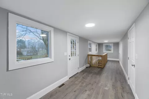 Entry Way - 2928 Highway 107 Chuckey Tn 37641, Chuckey, TN 37641 photo 3 of 6