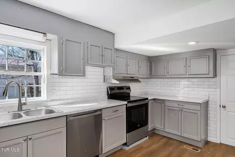 1901 E Myrtle Avenue Johnson City Tn 37601, Johnson City, TN 37601 photo 34