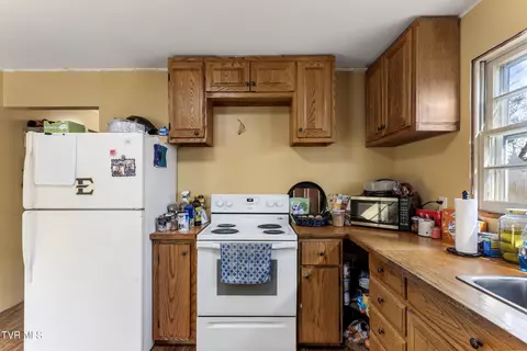 Kitchen - 110 Morrison Way Limestone Tn 37681, Limestone, TN 37681 photo 2 of 2
