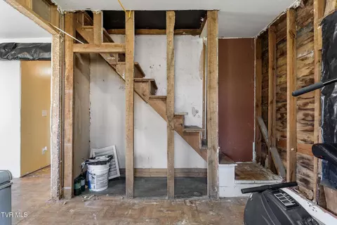 Entry Way - 110 Morrison Way Limestone Tn 37681, Limestone, TN 37681 photo 1 of 2