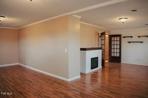 Living - 204 Dunford Circle Limestone Tn 37681, Limestone, TN 37681 photo 3 of 6