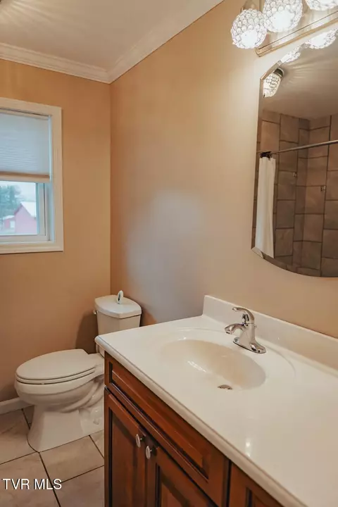 Bath - 204 Dunford Circle Limestone Tn 37681, Limestone, TN 37681 photo 6 of 8