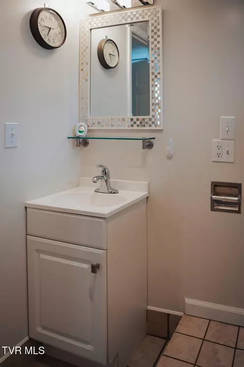Bath - 204 Dunford Circle Limestone Tn 37681, Limestone, TN 37681 photo 8 of 8