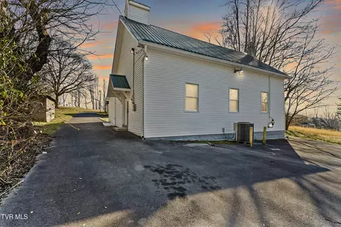 338 SE Lowland Street Abingdon Va 24210, Abingdon, VA 24210