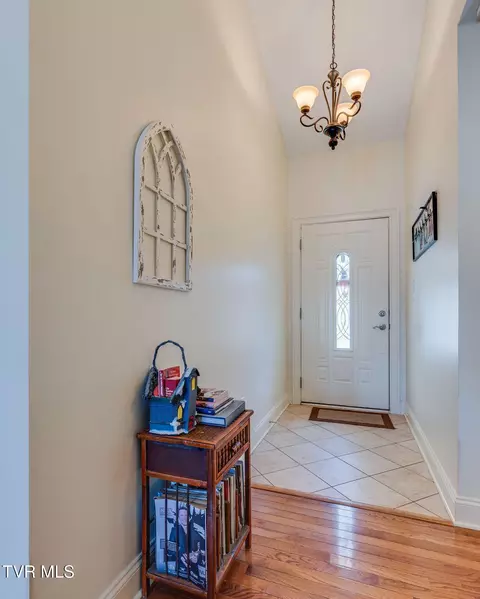 Entry Way - 20413 Turfway Lane 20413 Abingdon Va 24211, Abingdon, VA 24211 photo 2 of 2