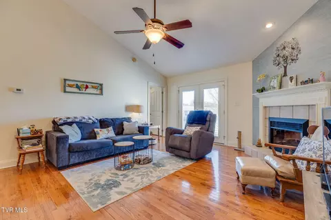 Living - 20413 Turfway Lane 20413 Abingdon Va 24211, Abingdon, VA 24211 photo 3 of 3