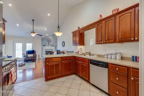 Kitchen - 20413 Turfway Lane 20413 Abingdon Va 24211, Abingdon, VA 24211 photo 2 of 2