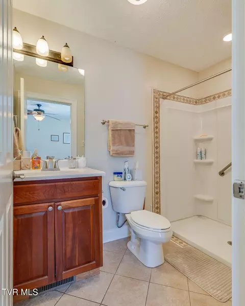 Bath - 20413 Turfway Lane 20413 Abingdon Va 24211, Abingdon, VA 24211 photo 1 of 2