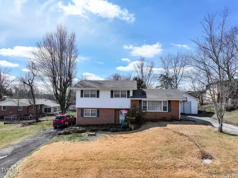 300 Colonial Circle Greeneville Tn 37745, Greeneville, TN 37745