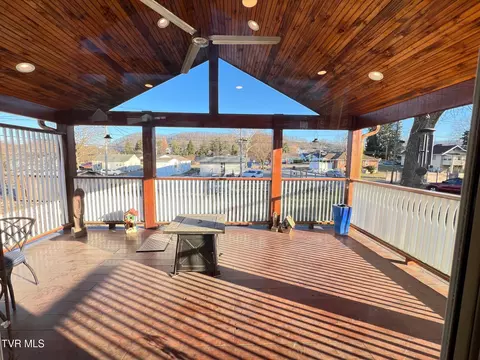 Exterior - 800 E Unaka Avenue Johnson City Tn 37601, Johnson City, TN 37601 photo 6 of 9