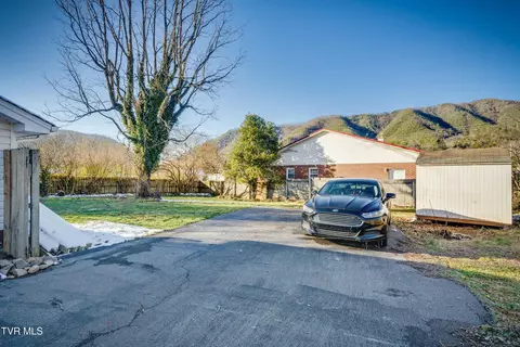 Exterior - 615 Crook Street Hampton Tn 37658, Hampton, TN 37658 photo 2 of 5