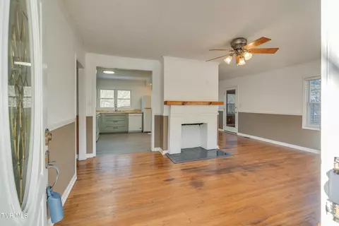 Living - 615 Crook Street Hampton Tn 37658, Hampton, TN 37658 photo 2 of 4