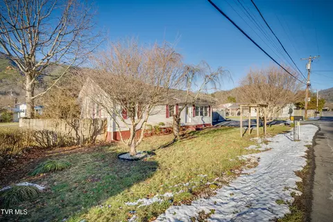 Exterior - 615 Crook Street Hampton Tn 37658, Hampton, TN 37658 photo 1 of 5