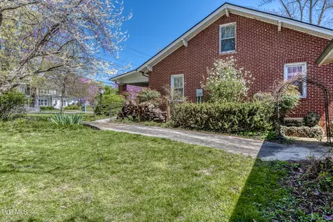 Exterior - 270 E Valley Street Abingdon Va 24210, Abingdon, VA 24210 photo 3 of 16