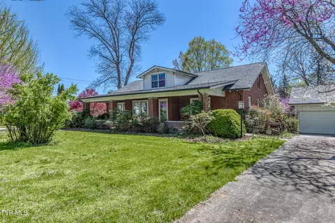 Exterior - 270 E Valley Street Abingdon Va 24210, Abingdon, VA 24210 photo 10 of 16